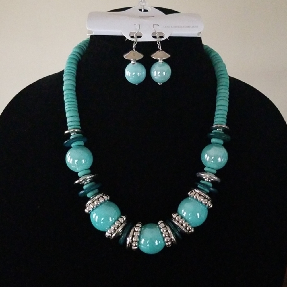 Turquoise Necklace Set